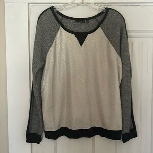 Apt 9 light weight sweater. Size large